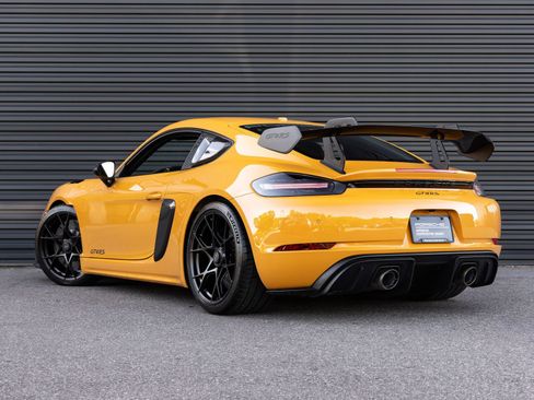 Certified 2025 Porsche 718 Cayman GT4 RS RWD image 3