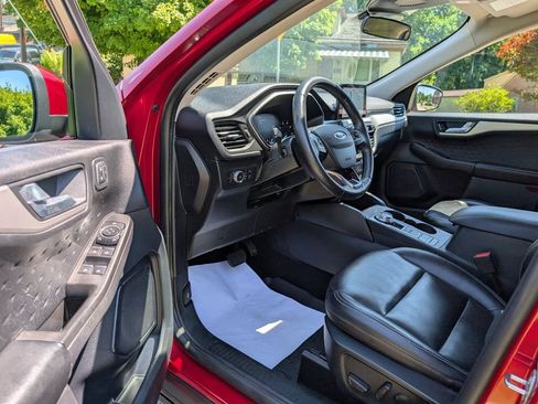 Used 2020 Ford Escape SEL AWD/4WD image 25