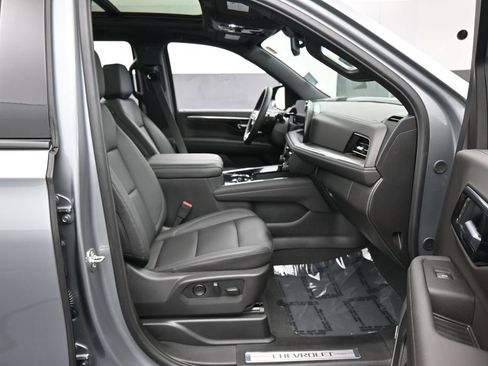 Used 2026 Chevrolet Tahoe Z71 w/ Comfort Package AWD/4WD image 48