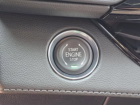 New 2026 Buick Enclave Avenir w/ Super Cruise Package FWD image 8