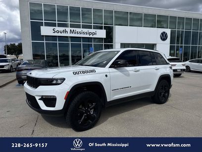 Used 2024 Jeep Grand Cherokee Limited w/ Black Appearance Package