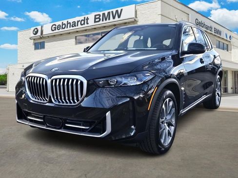 New 2026 BMW X5 xDrive50e w/ Executive Package image 3