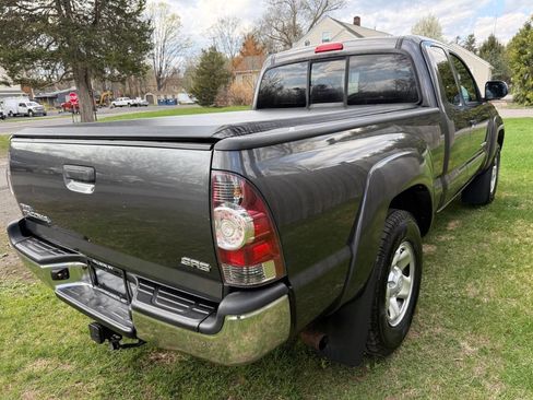 Used 2013 Toyota Tacoma 4x4 Access Cab w/ SR5 Pkg image 5