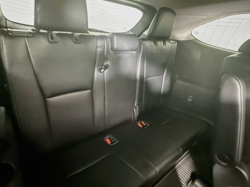 Used 2022 Toyota Highlander Platinum AWD/4WD image 28