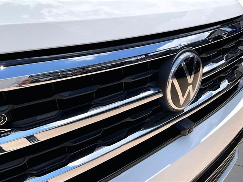 Used 2021 Volkswagen Atlas SEL Premium AWD/4WD image 29