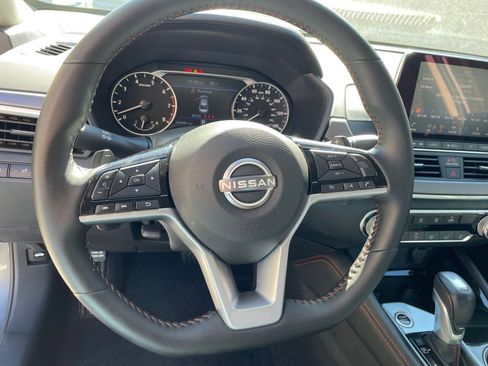 Used 2025 Nissan Altima 2.5 SR image 31