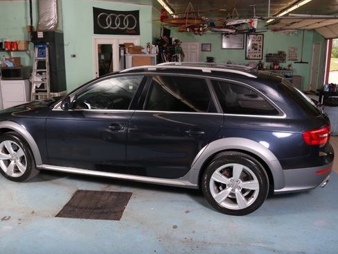 Used 2016 Audi A4 Premium w/ Audi MMI Navigation Plus AWD/4WD image 28