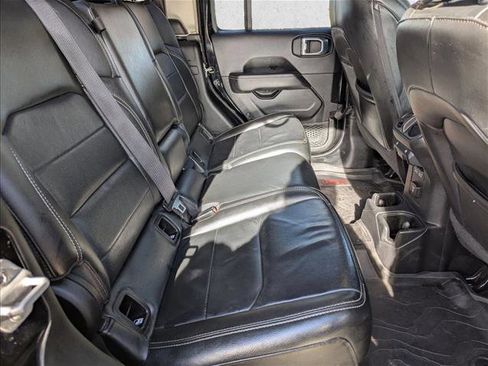 Used 2022 Jeep Gladiator Overland w/ Popular Equipment Package image 18