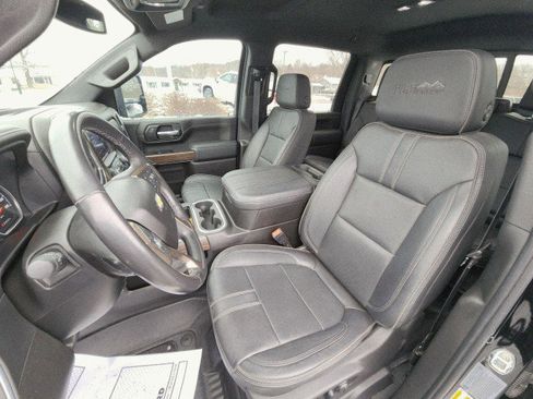 Used 2023 Chevrolet Silverado 2500 High Country w/ Z71 Off-Road Package image 30