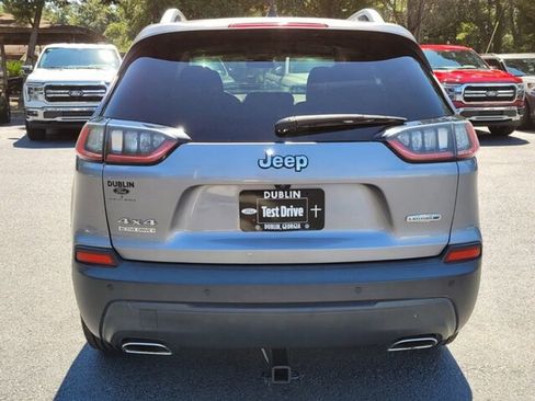 Used 2019 Jeep Cherokee Latitude Plus image 11