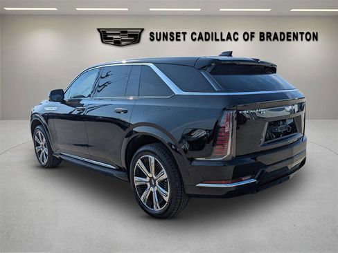 New 2025 Cadillac Escalade IQ Luxury 1 w/ Smart Trailering package image 5