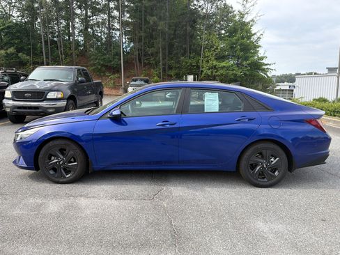 Used 2023 Hyundai Elantra SEL image 8