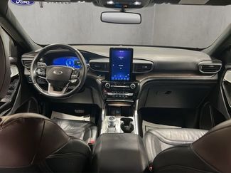 Used 2021 Ford Explorer Platinum w/ Premium Technology Package video 2