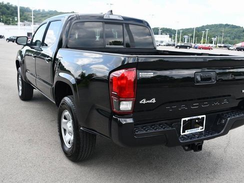 Used 2022 Toyota Tacoma SR image 5
