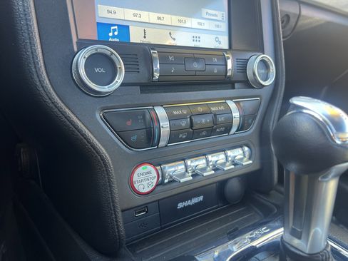 Used 2017 Ford Mustang Premium image 20