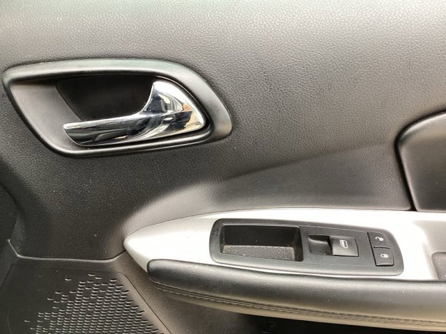 Used 2018 Dodge Journey SE w/ Connectivity Group FWD image 23