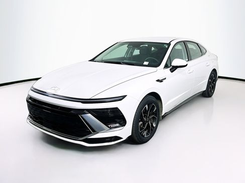 Used 2024 Hyundai Sonata SEL image 3