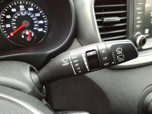 Used 2020 Kia Sorento L image 32