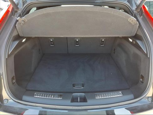 Used 2023 Cadillac XT4 Premium Luxury image 12