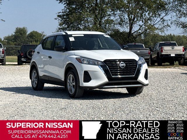 Used 2025 Nissan Kicks Play S FWD image 1