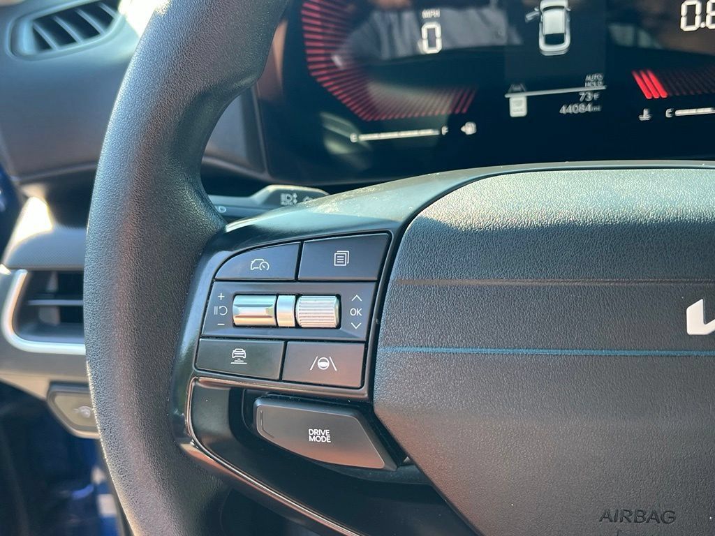 Certified 2025 Kia K4 FWD image 23