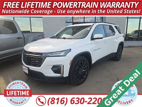 Used 2022 Chevrolet Traverse RS image 1