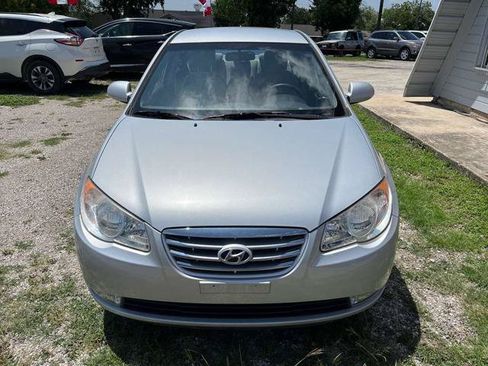 Used 2010 Hyundai Elantra GLS FWD image 2
