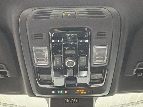Used 2026 GMC Yukon Denali Ultimate AWD/4WD image 33