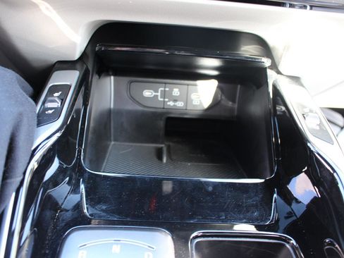 Certified 2025 Kia Sorento SX Prestige image 24