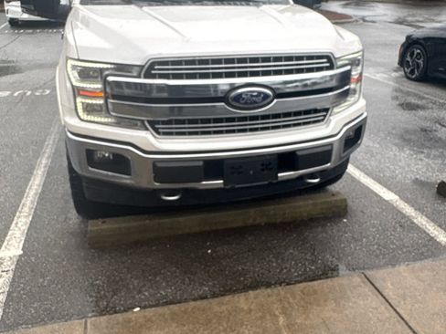 Used 2018 Ford F150 Lariat w/ Equipment Group 502A Luxury AWD/4WD image 19