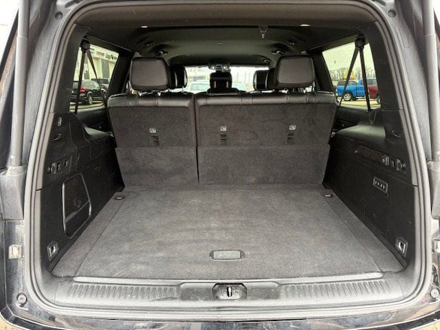 Used 2024 Jeep Wagoneer L Series II w/ Flexible Seating Group AWD/4WD image 11