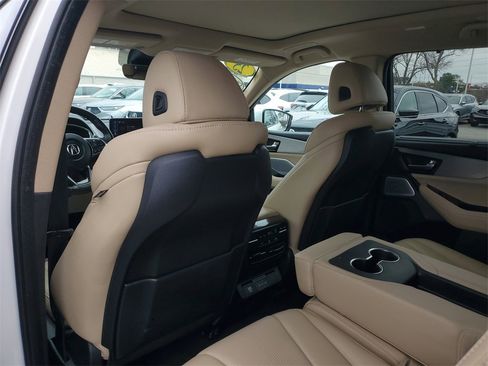 Certified 2025 Acura MDX w/ Technology Package image 13