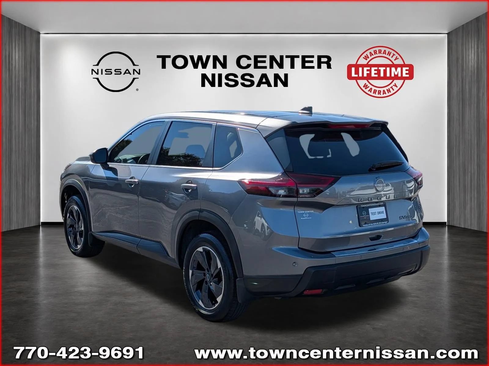 Used 2024 Nissan Rogue SV AWD/4WD image 5