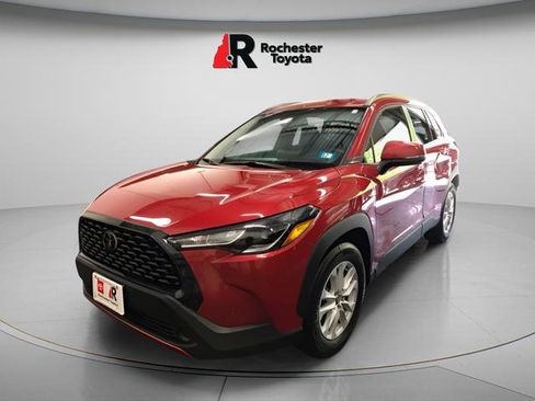 Certified 2024 Toyota Corolla Cross LE AWD/4WD image 3