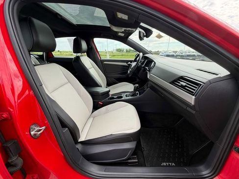 Used 2020 Volkswagen Jetta R-Line w/ R-Line Cold Weather Package FWD image 22