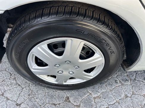 Used 2005 Toyota Camry LE image 30