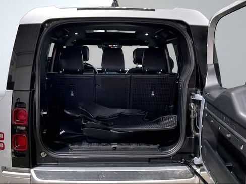 Used 2022 Land Rover Defender 110 XS Edition image 5