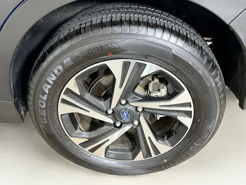 Used 2024 Subaru Crosstrek 2.0i Premium image 11