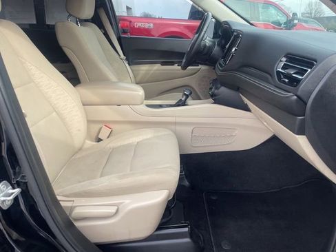 Used 2022 Dodge Durango SXT image 16