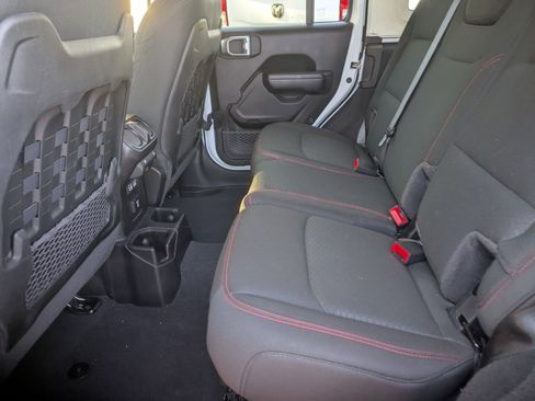 Used 2021 Jeep Wrangler Unlimited Rubicon image 21