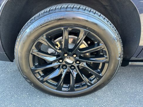 Used 2023 Cadillac Escalade Sport w/ LPO, ONYX Package image 29