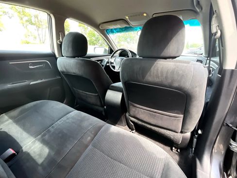 Used 2015 Nissan Altima 2.5 SV FWD image 14