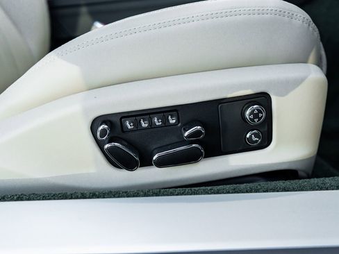 New 2026 Bentley Continental GTC image 41