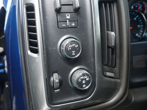 Used 2018 Chevrolet Silverado 1500 LTZ image 27