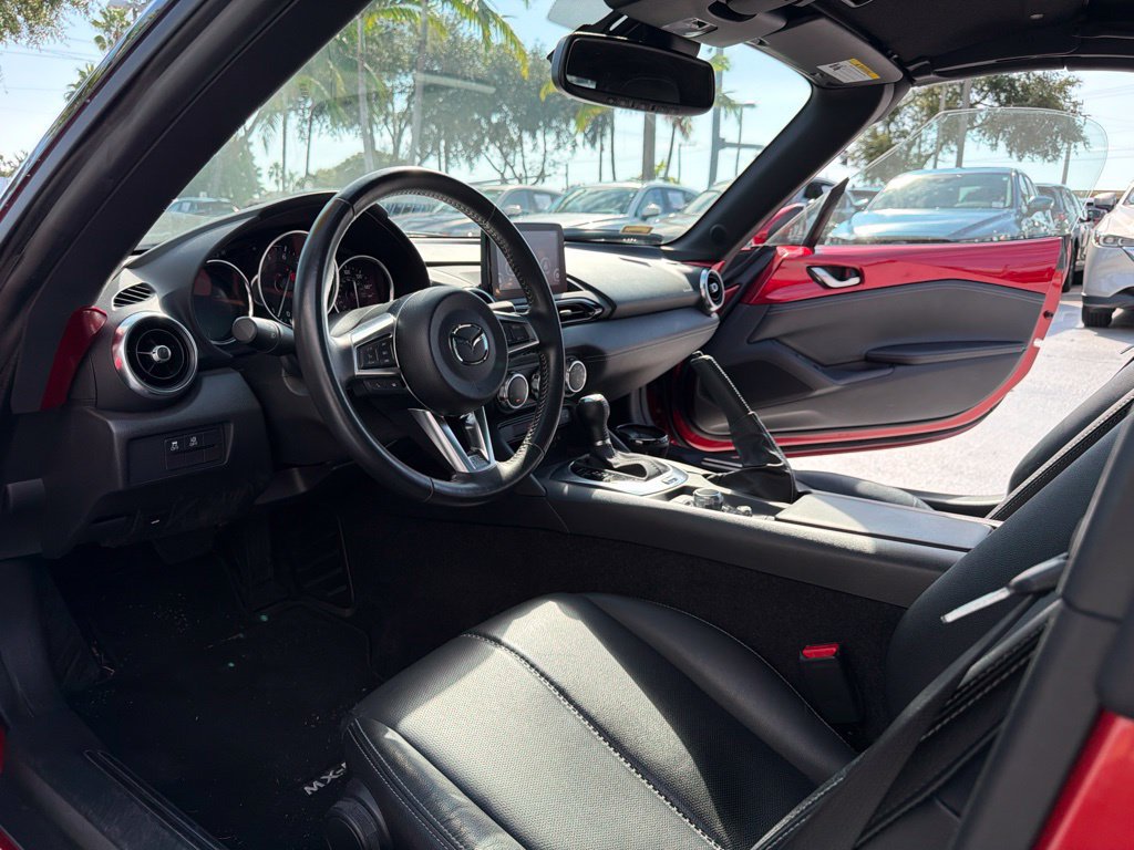 Used 2023 MAZDA MX-5 Miata Grand Touring w/ Weather Package RWD image 10