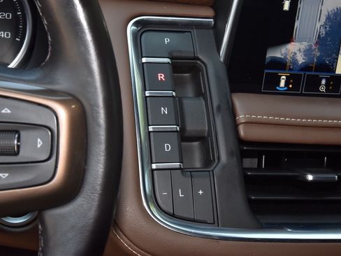 Used 2021 Chevrolet Tahoe High Country w/ Premium Package RWD image 31