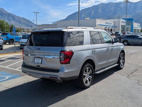 Used 2023 Ford Expedition Limited AWD/4WD image 3