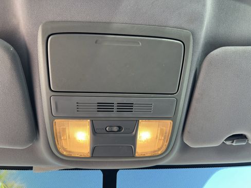 Used 2017 Honda CR-V LX image 36
