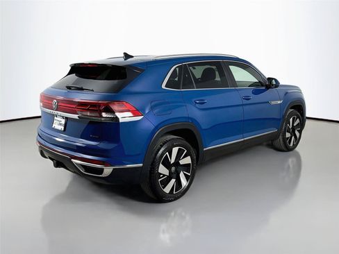 Used 2025 Volkswagen Atlas Cross Sport SEL AWD/4WD image 9