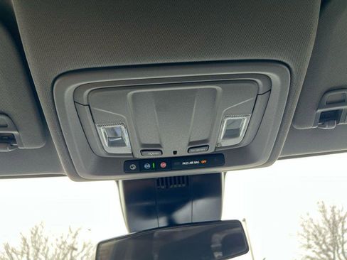 Used 2025 Chevrolet Silverado 1500 LT image 38